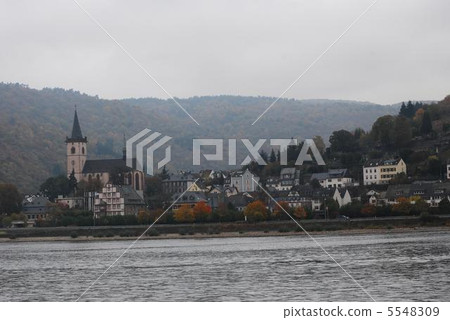 Rhine River 5548309