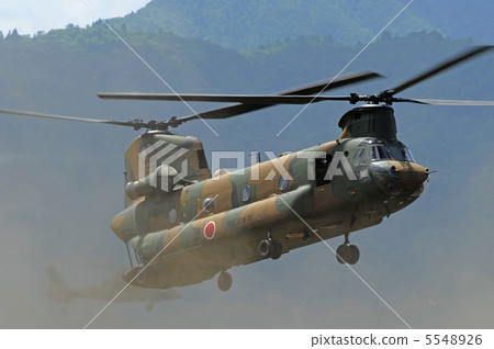 Helicopter helplessly behind the CH-47 on the Ground Self Defense Force landing 5548926