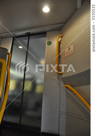 E1系列新幹線樓梯 5550535