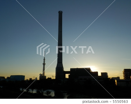 Dusk cleaning factory 5550563