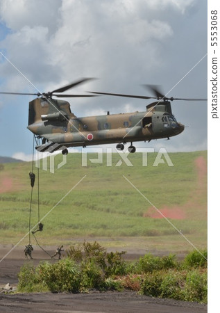 Ground Self Defense Force CH 47 (Chinook) Helicon Fast Rope Descent 5553068