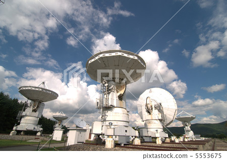parabolic antenna parabolic antenna 5553675