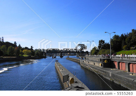 西雅圖Chittenden洪水鐵路橋樑 5555263