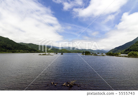 秋元湖和Ukishima（側身） 5555743