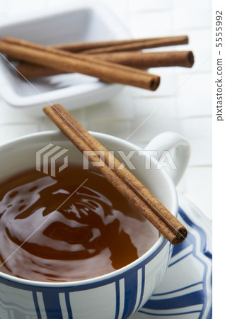 Cinnamon tea 5555992