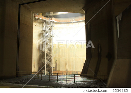 Metropolitan area outline drainage canal 5556285