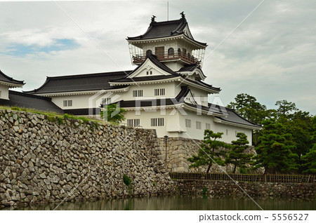 Walking Toyama · Toyama Castle Ruins Park 5556527