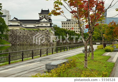 Walking Toyama · Toyama Castle Ruins Park Walking Toyama · Toyama Castle Ruins Park 5556528