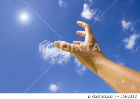 設法的手奪取太陽 5560338