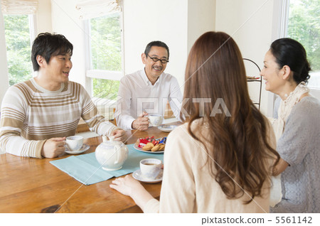 Family dining image 5561142