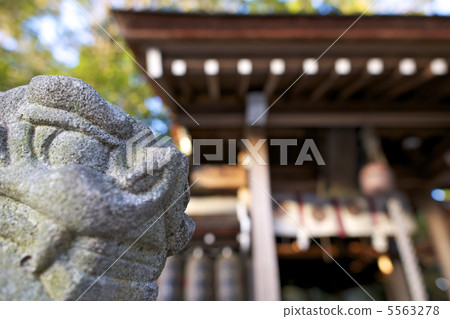 Japanese landscape Kyoto Munakata Shrine's guardian dog 5563278