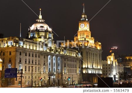 Night view of Shanghai Bund 5563479