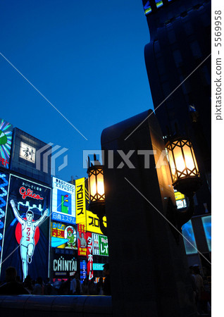 Night view of Dotonbori Night view of Dotonbori 5569958