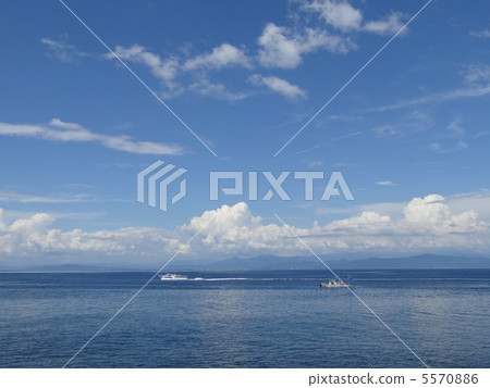 Suruga Bay fishing vessel blue sky 5570886