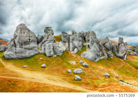 The Castle Hill 5575169