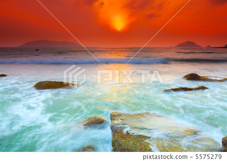 Sunrise Sunrise 5575279