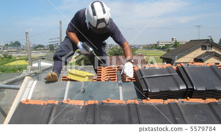 Roofing replacement work 5579784