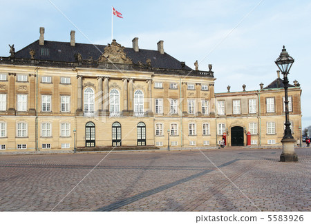 Amalienborg palace Amalienborg palace 5583926