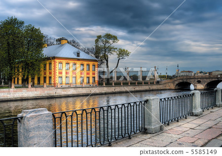 View to the Peter's house in Summer garden. Saint-Petersburg, Ru 5585149