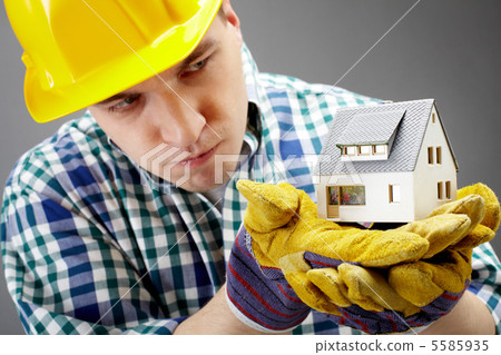 Constructor with house model Constructor with house model 5585935