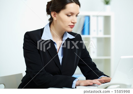 Busy secretary Busy secretary 5585998