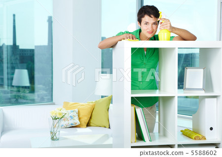 Happy housewife 5588602