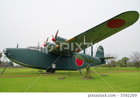 Two large boat 5592269