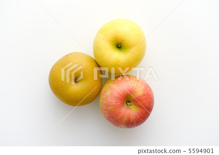 Three fruits 5594901