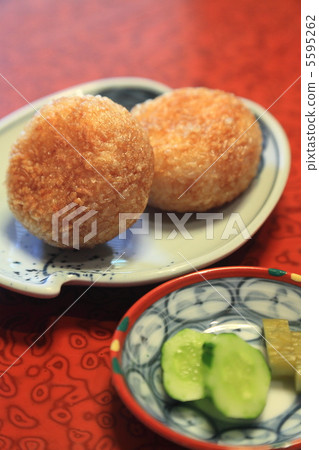 Grilled rice ball 5595262