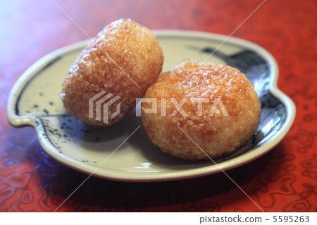 Grilled rice ball 5595263