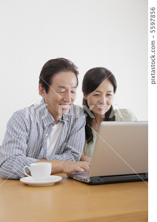 Married couples lifestyle Married couples lifestyle 5597856