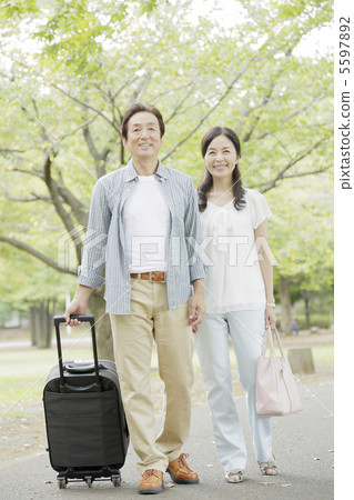 這對夫婦前來旅行 5597892