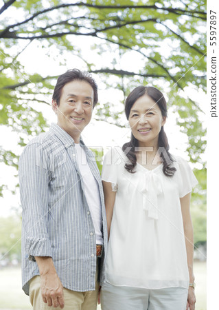 The couple who came to travel The couple who came to travel 5597897