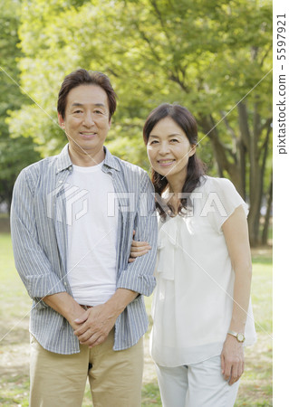 The couple who came to travel The couple who came to travel 5597921