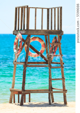 Lifeguard tower 5599086