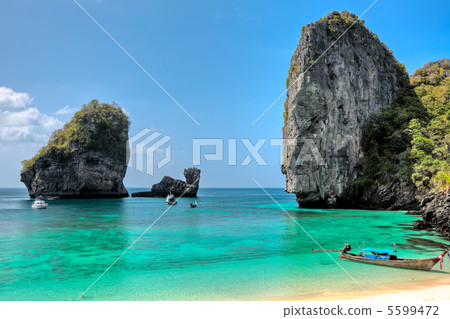 Phi phi island 5599472