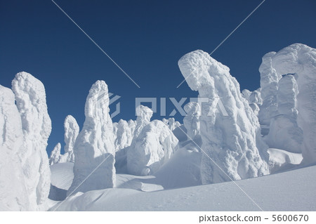 Rape of Hakkoda mountain Rape of Hakkoda mountain 5600670