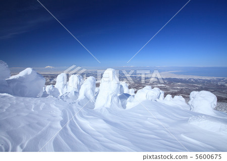 Rape of Hakkoda mountain Rape of Hakkoda mountain 5600675