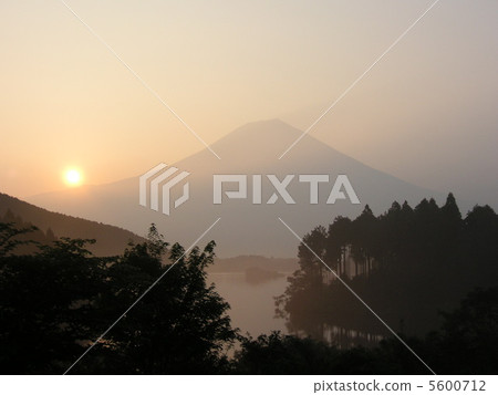 Mount Fuji 3 5600712