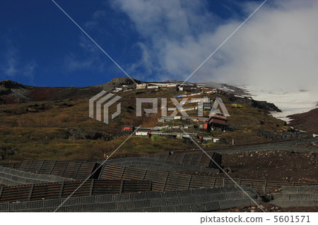 富士山的山間小屋 5601571