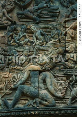 Asian carving 5602627