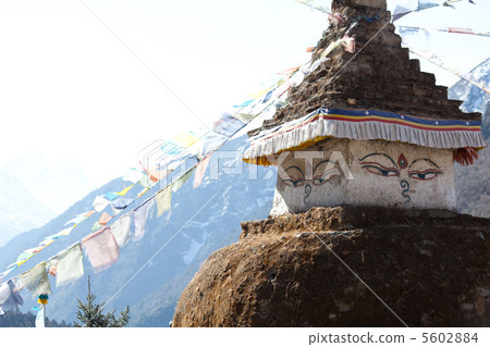 Stupa Stupa 5602884
