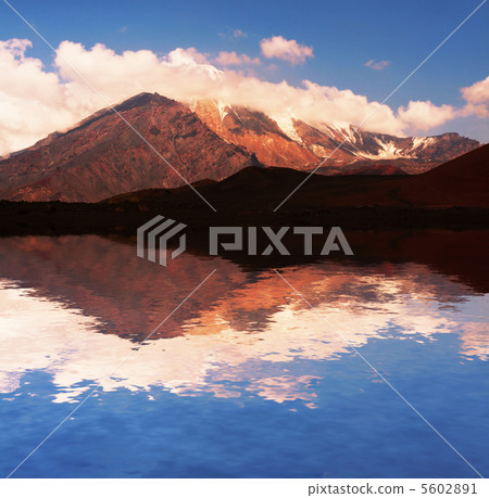Mountains landscape Mountains landscape 5602891
