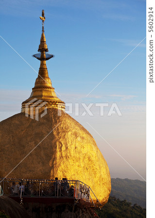Golden Rock Golden Rock 5602914