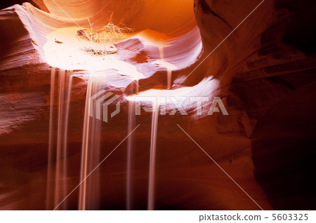 Antelope canyon 5603325