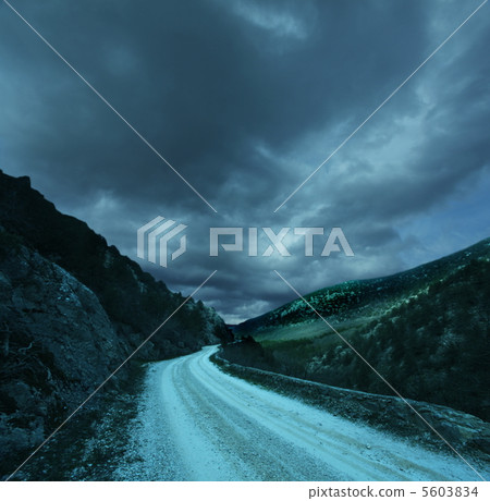 Road Road 5603834