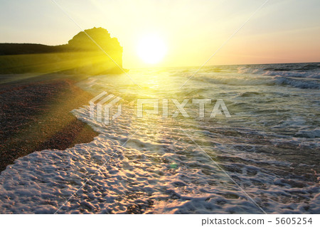 Sea scene 5605254
