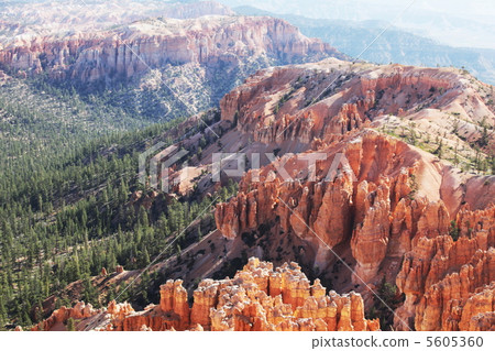 Bryce canyon in USA 5605360