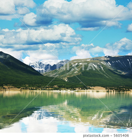 Lake Lake 5605406