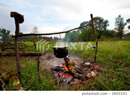 Camping fire 5605503